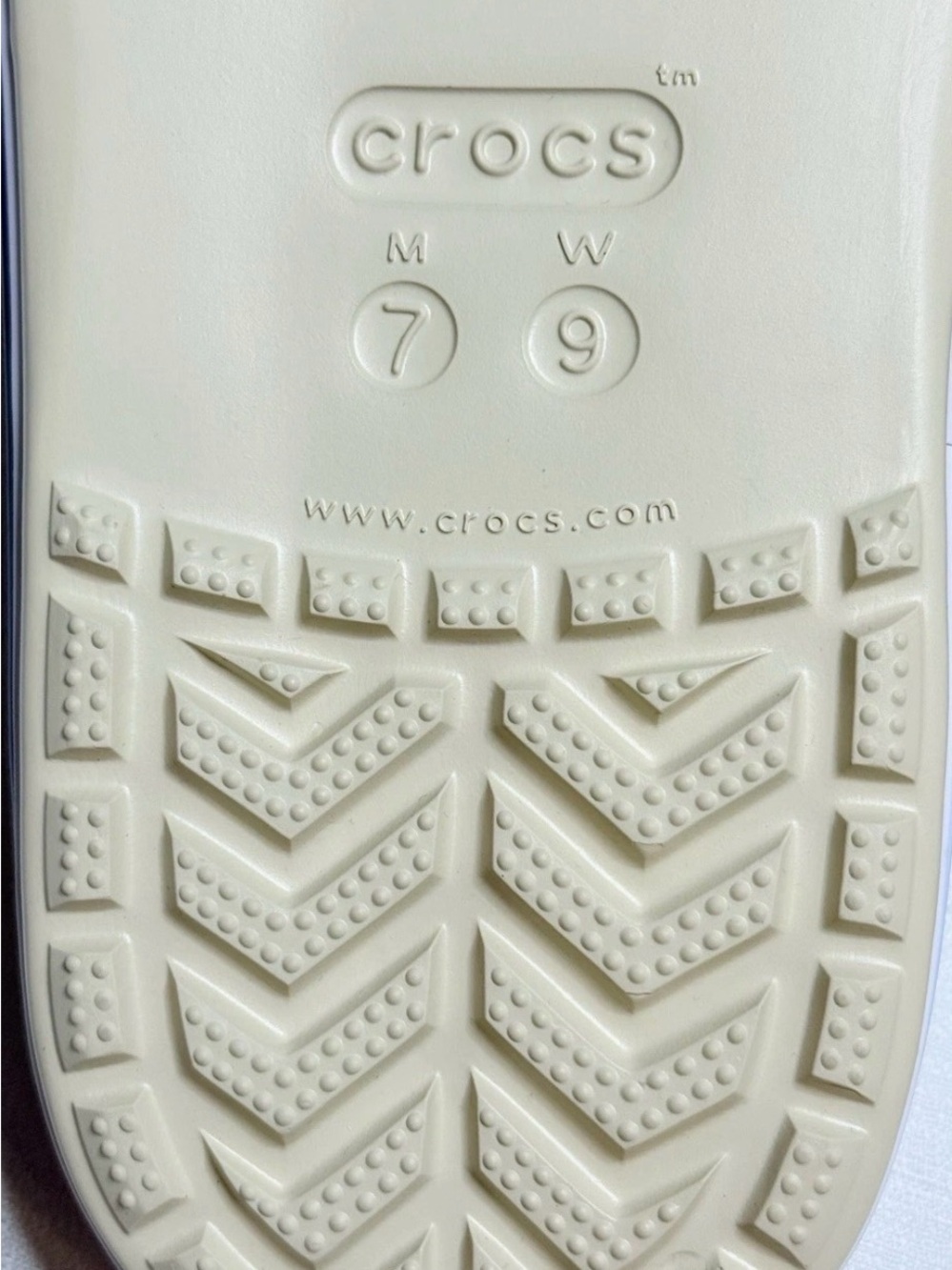 New Crocs Women’s Bayaband Flip Beige Cream Sandals Flip Flip Size 9 - Picture 6 of 6